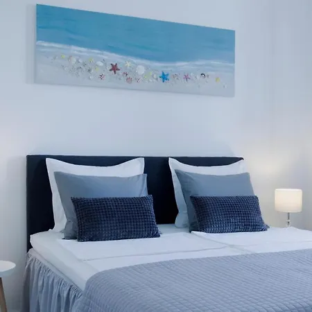 King And Queen Povile