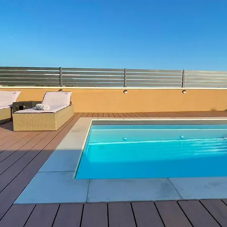 King And Queen Povile